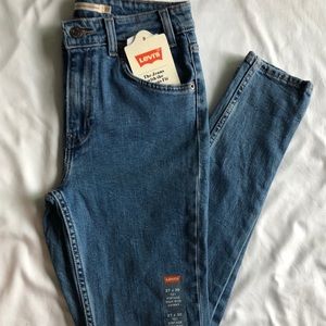 NWT Vintage Levi’s 721 High Rise Skinny Jeans Sz27